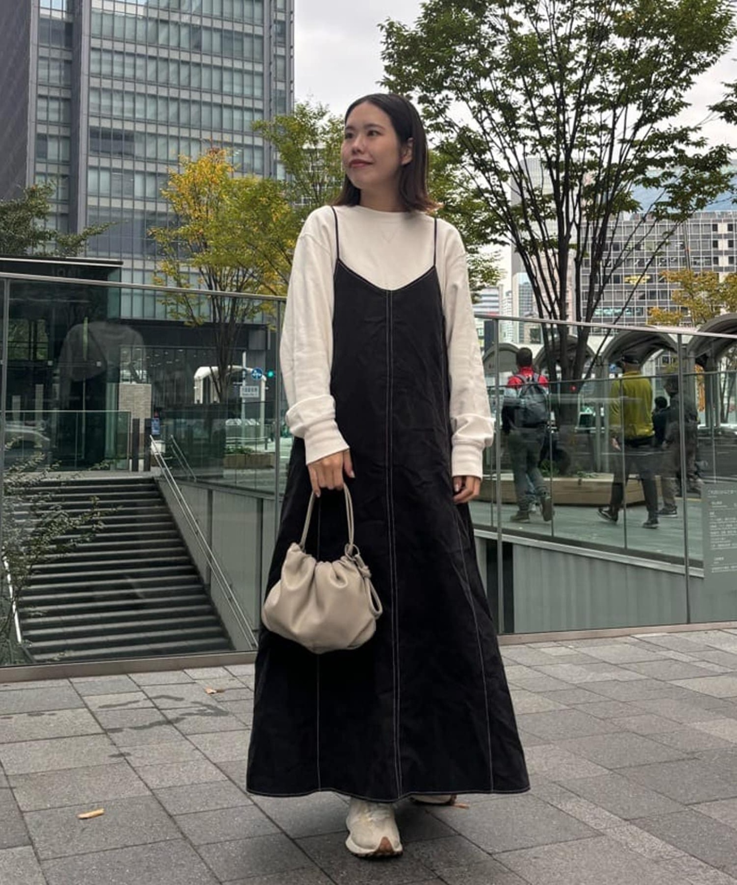 Russet [chi project] 4-way drawstring shoulder bag GrayBeige